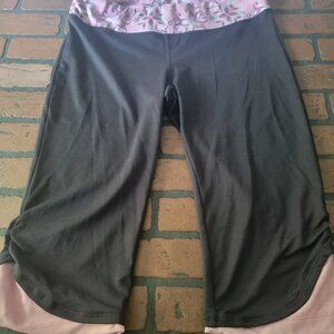 Tek Gear Yoga Pants Women's Medium Black and Pink Cropped Athletic